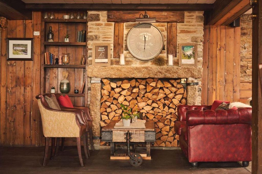 Port William Inn Тинтажель Экстерьер фото