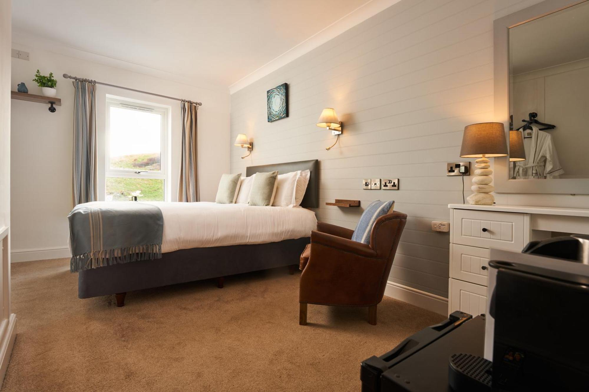 Port William Inn Тинтажель Экстерьер фото